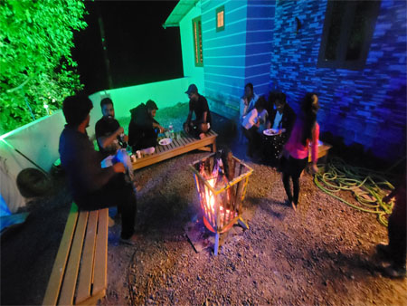 Campfire with music Newcastle holidays